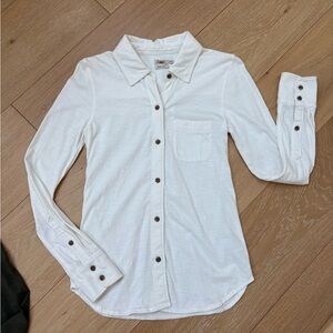 Faherty Women's Button Down Shirts in Olive and White